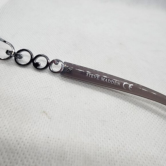 Steve Madden Silver & Gray Sunglasses - Picture 13 of 14